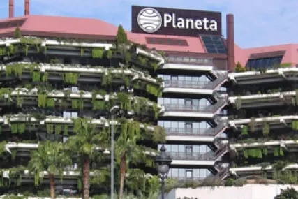 Editorial Planeta recibe la Medalla de Oro de la ciudad de Barcelona